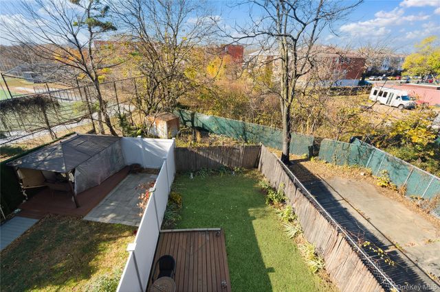 13716 88th Street, Ozone Park, NY 11417