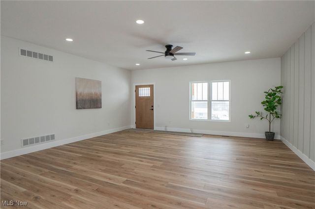 8421 Wadsworth Road, Wadsworth, OH 44281