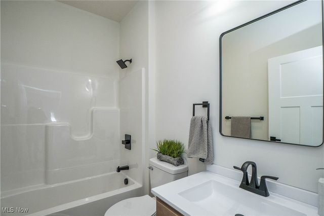 8421 Wadsworth Road, Wadsworth, OH 44281