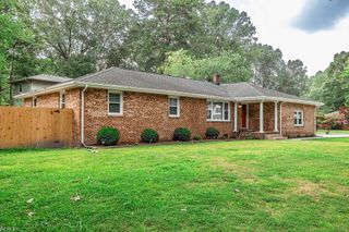 817 Englewood DR, Chesapeake, VA 23320