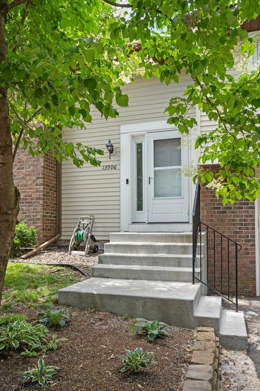 13906 Herald Way, Apple Valley, MN 55124 — photo 2