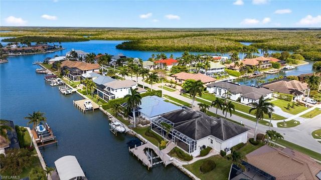 140 Starfish CT, Marco Island, FL 34145