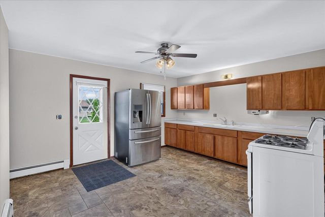 2218 Pioneer Road, Janesville, WI 53546
