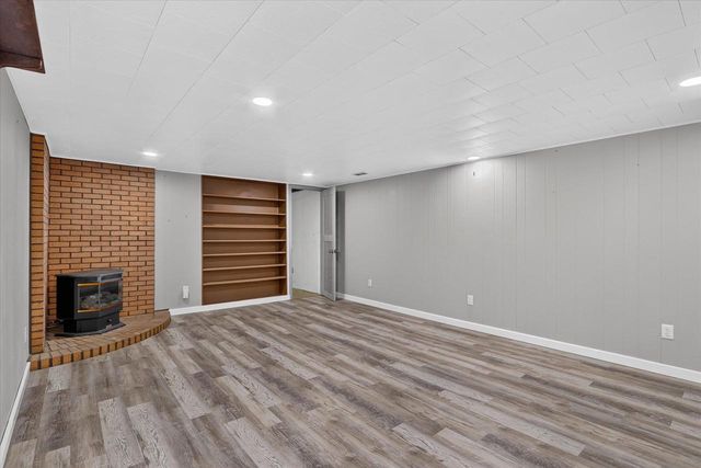2218 Pioneer Road, Janesville, WI 53546