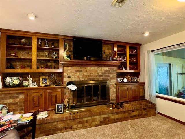 201 Westwood Drive E, Trinity, TX 75862