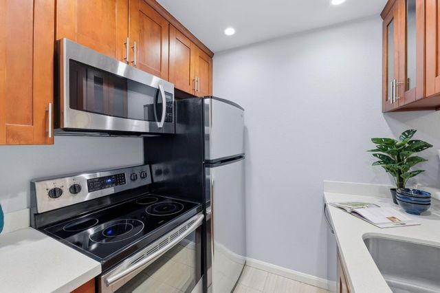 3135 Shelter Creek Lane, San Bruno, CA 94066