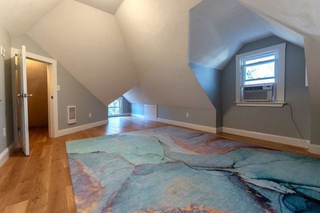 118 Newburg Street 118, Boston, MA 02131