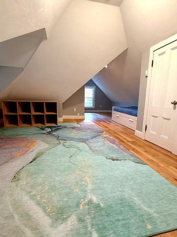 118 Newburg Street 118, Boston, MA 02131