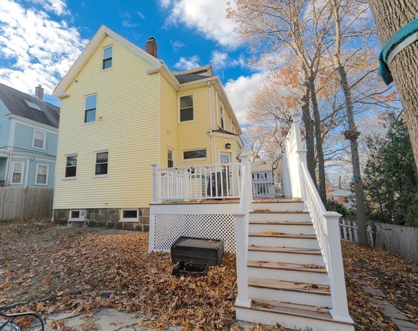 118 Newburg Street 118, Boston, MA 02131