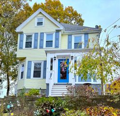 118 Newburg Street 118, Boston, MA 02131