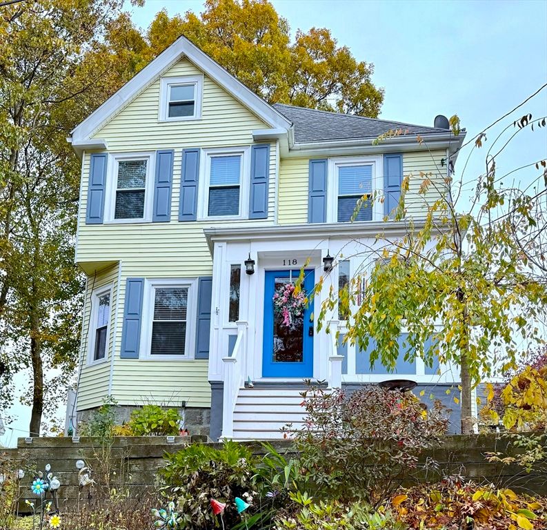 118 Newburg Street 118, Boston, MA 02131