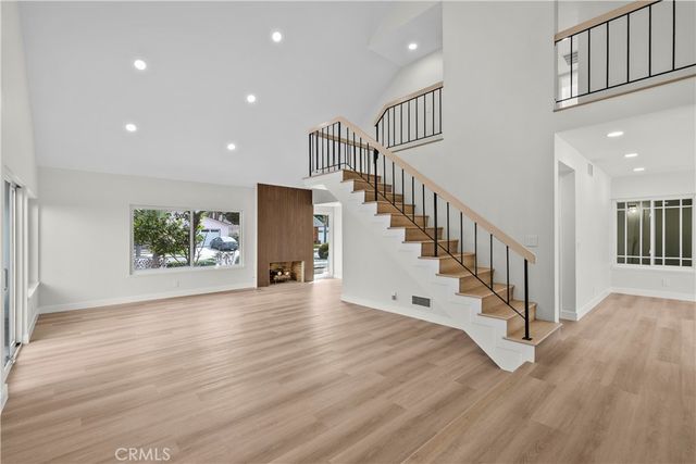 5437 Vista Fortuna, Cypress, CA 90630