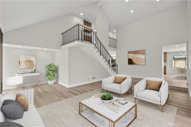 5437 Vista Fortuna, Cypress, CA 90630