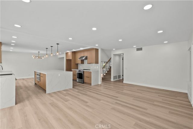5437 Vista Fortuna, Cypress, CA 90630
