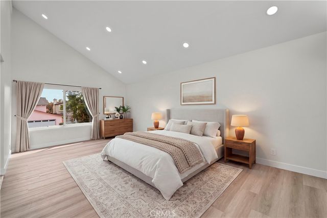 5437 Vista Fortuna, Cypress, CA 90630