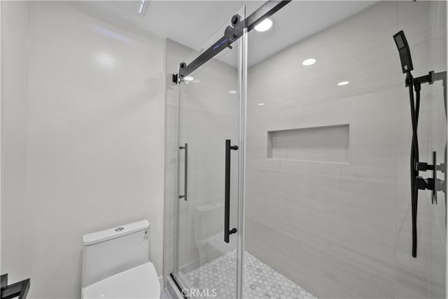 5437 Vista Fortuna, Cypress, CA 90630