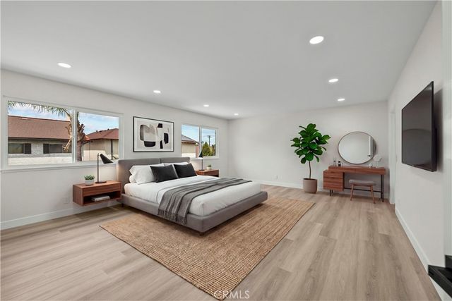 5437 Vista Fortuna, Cypress, CA 90630