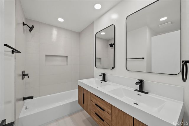 5437 Vista Fortuna, Cypress, CA 90630