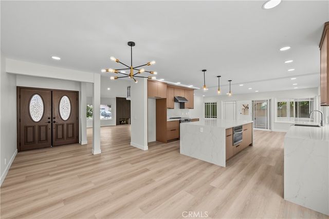 5437 Vista Fortuna, Cypress, CA 90630
