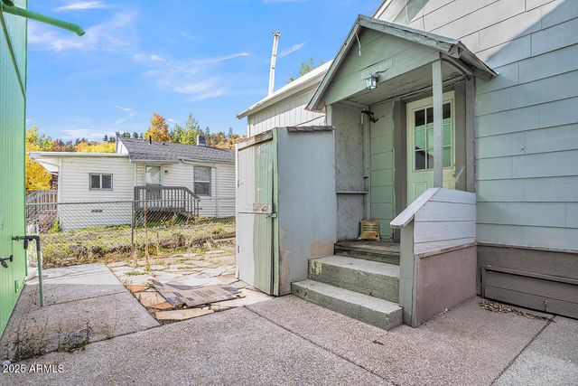 903 W CLAY Avenue, Flagstaff, AZ 86001