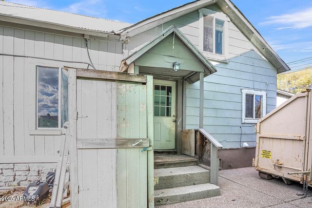 903 W CLAY Avenue, Flagstaff, AZ 86001