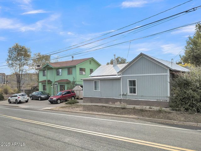 903 W CLAY Avenue, Flagstaff, AZ 86001