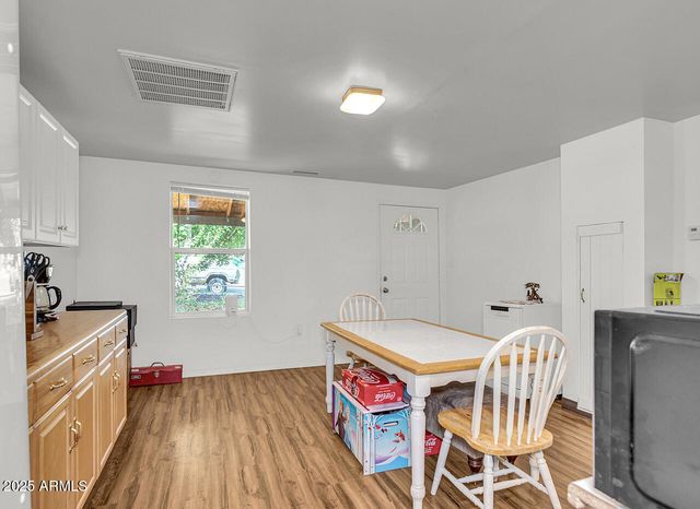 903 W CLAY Avenue, Flagstaff, AZ 86001