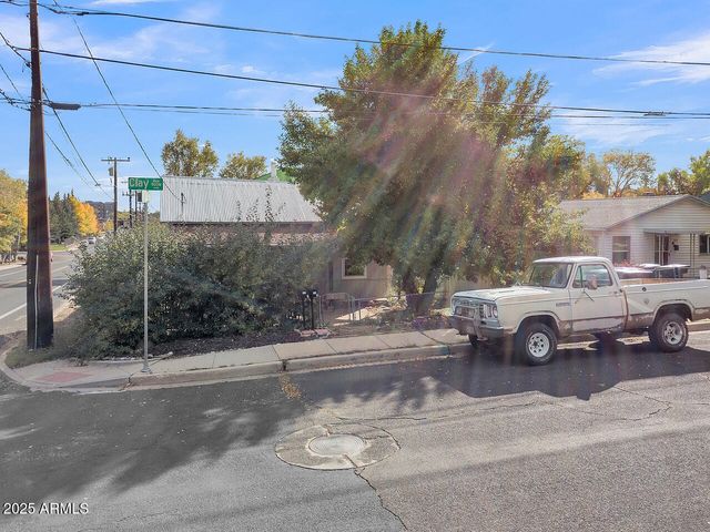 903 W CLAY Avenue, Flagstaff, AZ 86001