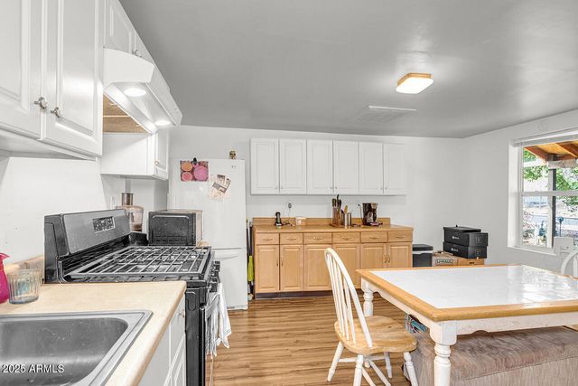 903 W CLAY Avenue, Flagstaff, AZ 86001