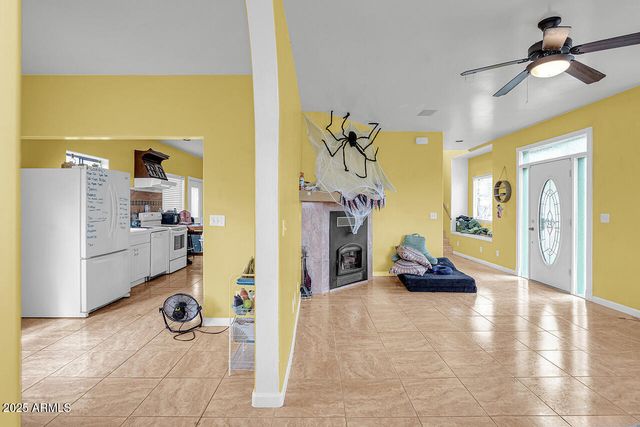 903 W CLAY Avenue, Flagstaff, AZ 86001