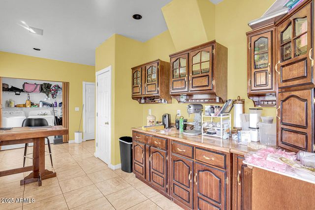 903 W CLAY Avenue, Flagstaff, AZ 86001