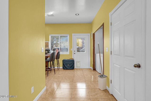 903 W CLAY Avenue, Flagstaff, AZ 86001