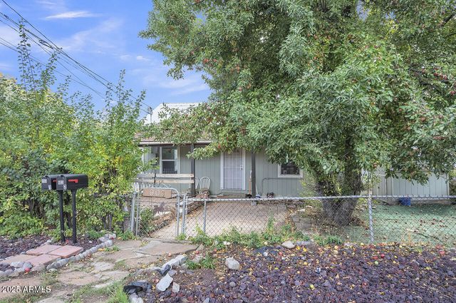 903 W CLAY Avenue, Flagstaff, AZ 86001