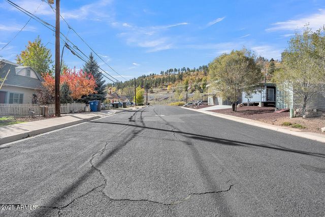 903 W CLAY Avenue, Flagstaff, AZ 86001