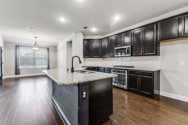 2022 Rosebury Lane, Forney, TX 75126