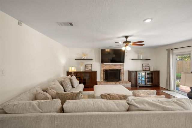 2026 Riverlawn Drive, Kingwood, TX 77339