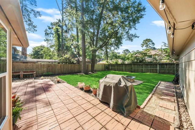 2026 Riverlawn Drive, Kingwood, TX 77339