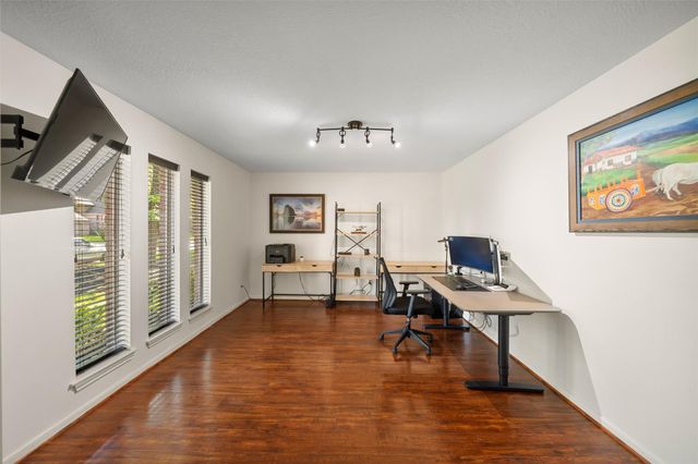 2026 Riverlawn Drive, Kingwood, TX 77339