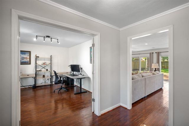 2026 Riverlawn Drive, Kingwood, TX 77339