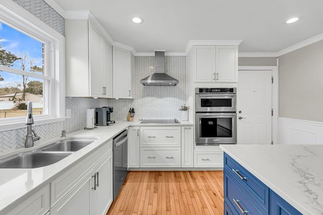 1093 Harbor View Road, Charleston, SC 29412