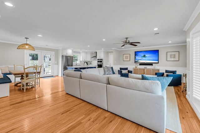 1093 Harbor View Road, Charleston, SC 29412