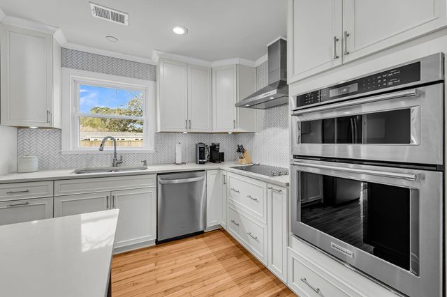 1093 Harbor View Road, Charleston, SC 29412