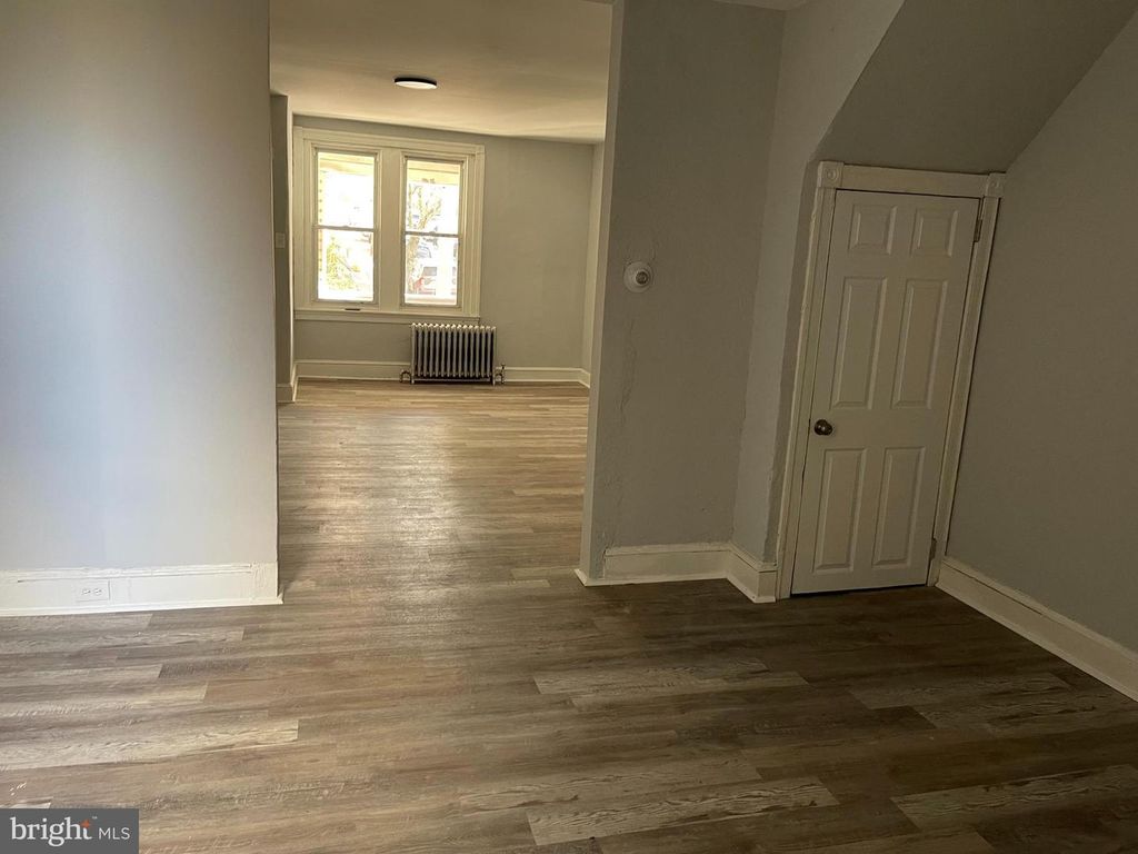 127 E COULTER ST, Philadelphia, PA 19144