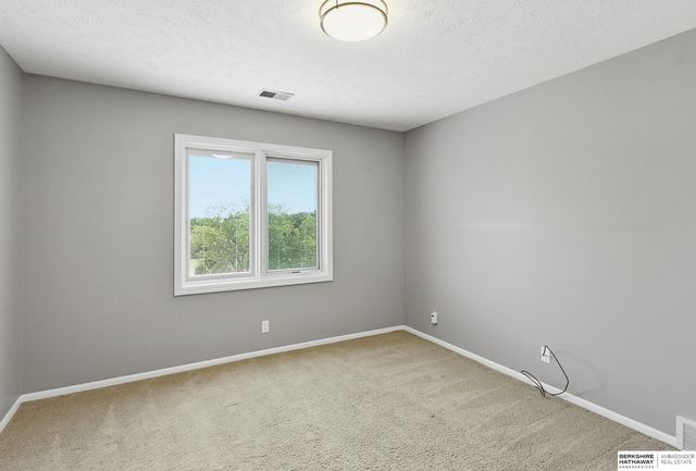 4219 S 173rd Street, Omaha, NE 68135