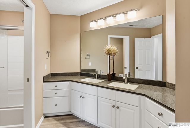 4219 S 173rd Street, Omaha, NE 68135