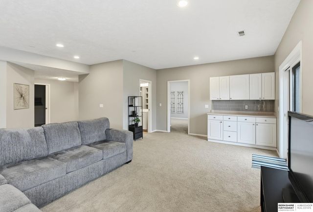 4219 S 173rd Street, Omaha, NE 68135