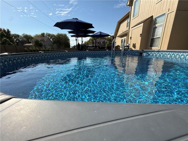 1401 NE Ernest Way, Lee's Summit, MO 64086