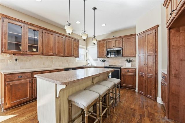 1401 NE Ernest Way, Lee's Summit, MO 64086