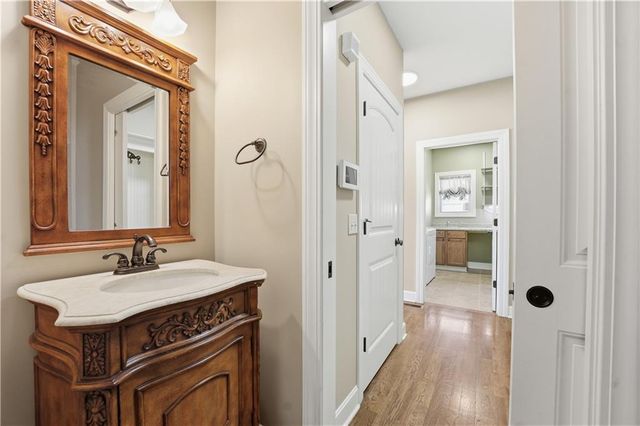 1401 NE Ernest Way, Lee's Summit, MO 64086