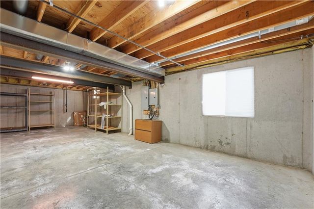 1401 NE Ernest Way, Lee's Summit, MO 64086